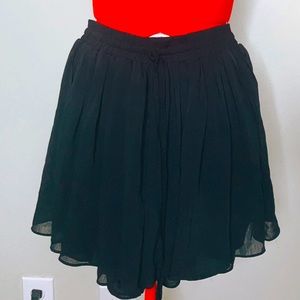 ASTR black flowey Shorts